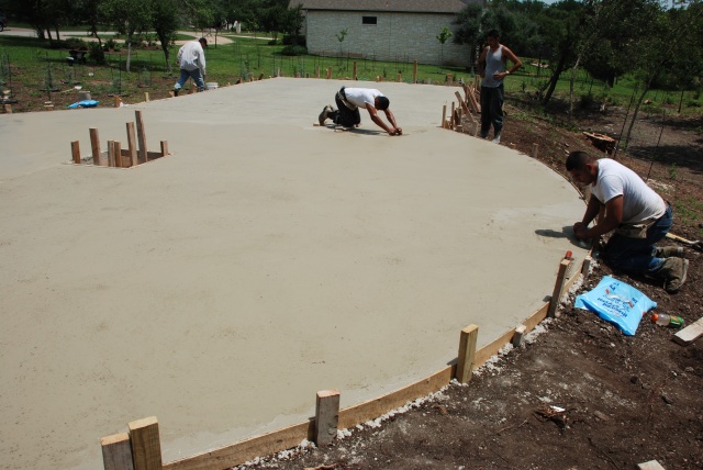 2010/05(May)/Firepit construction/640x480_2010-05-29-73 Firepit Construction.jpg